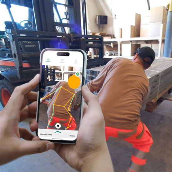 Photo d'une personne qui réalise la captation avec l'application mobile MATVISIO Capta.